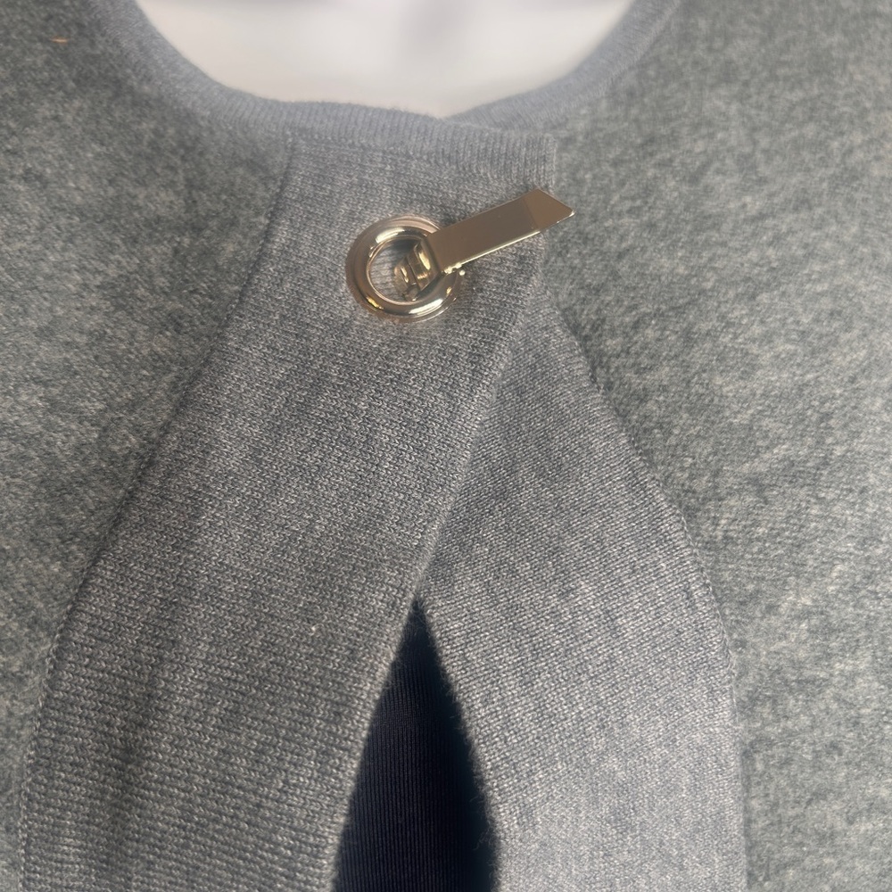 Chico’s 2 Women’s Large Sweater Gray Hook Closure 3/4 Sleeve Knit Cardigan - Picture 4 of 9
